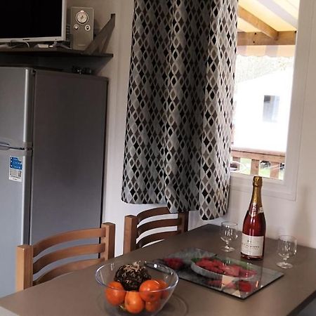 Bungalow Charmant Onzain + Piscine Bagian luar foto