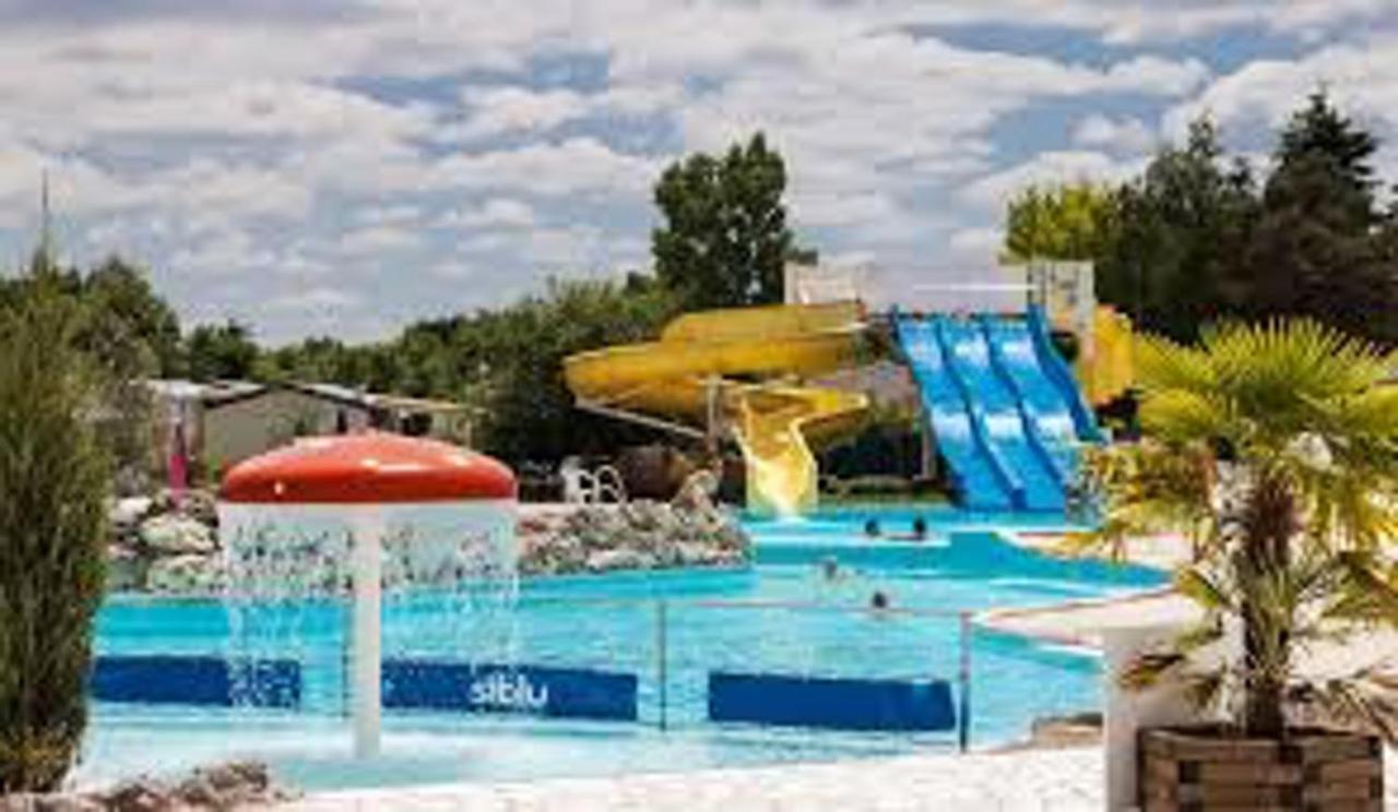 Bungalow Charmant Onzain + Piscine Bagian luar foto