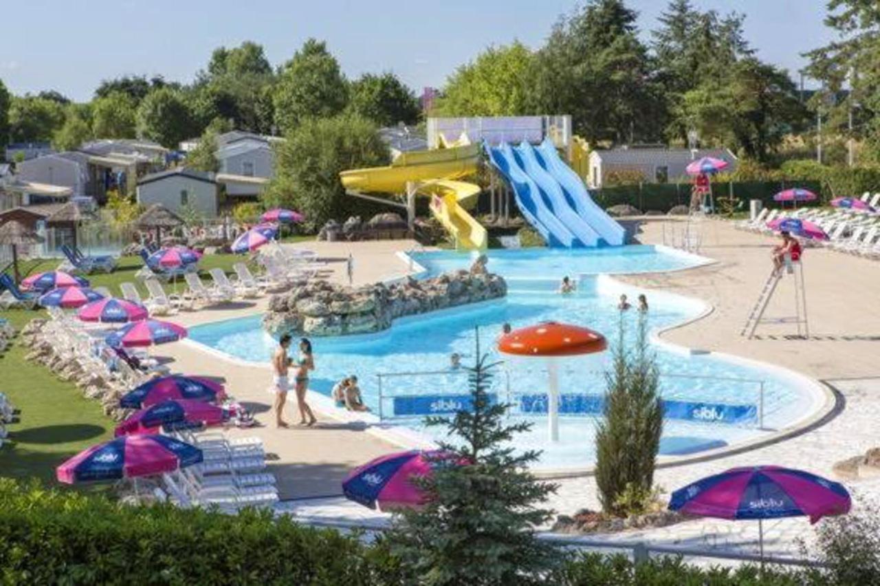 Bungalow Charmant Onzain + Piscine Bagian luar foto
